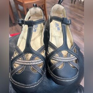 Maryjanes JBU by JAMBO memory foam closed toe sandal/shoe Velcro closure 8 women